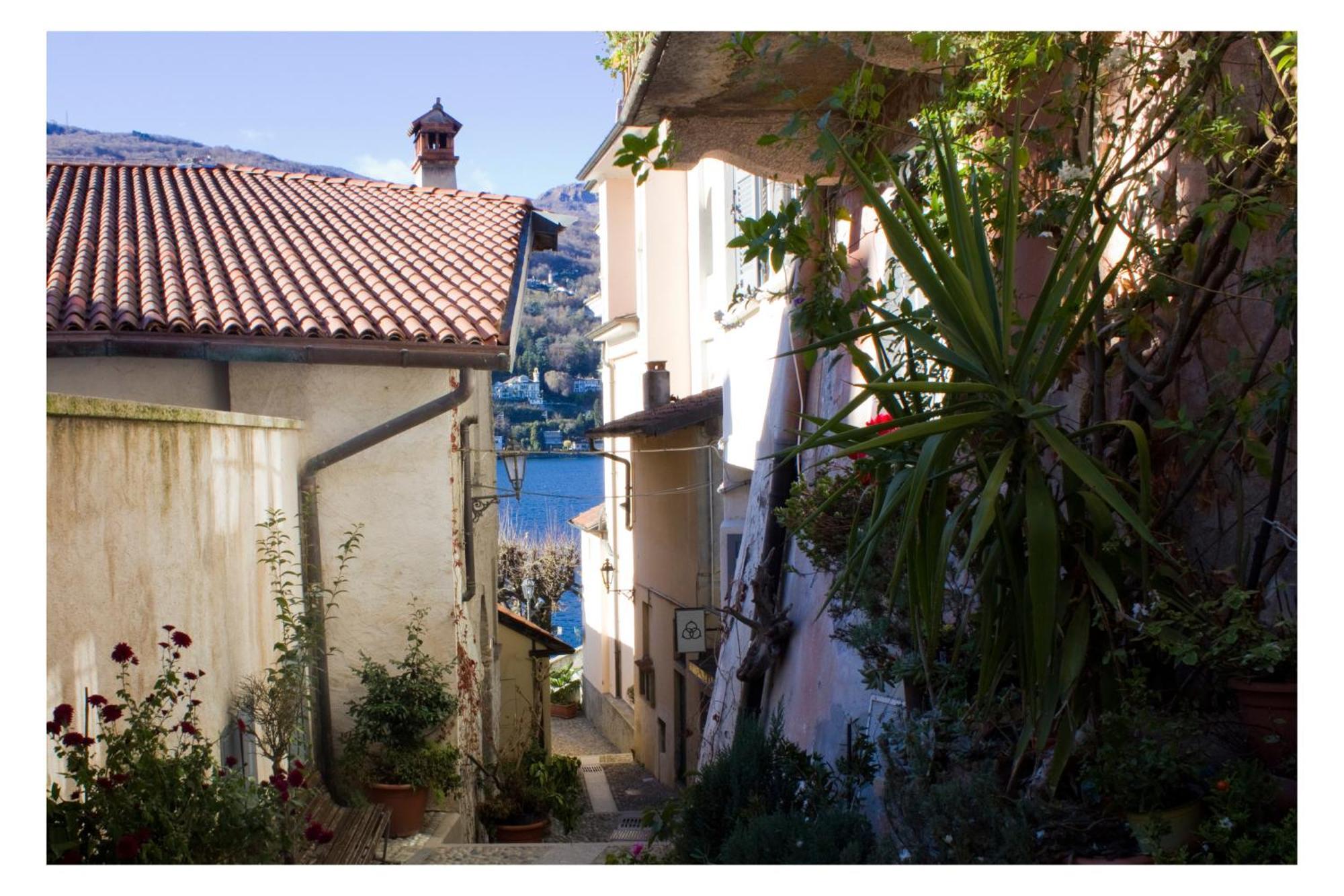 Isola Bella Apartments - Via Della Posta สเตรซา ภายนอก รูปภาพ