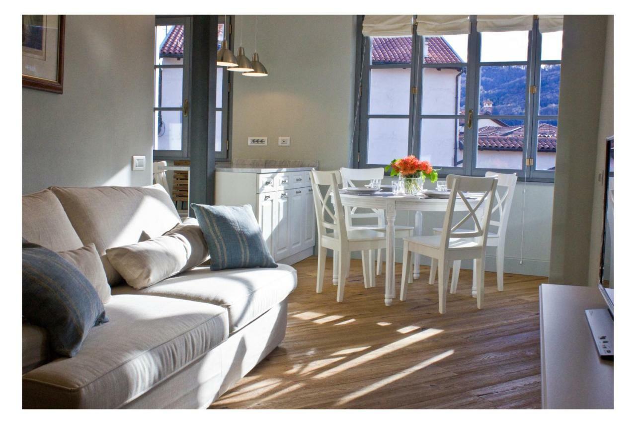 Isola Bella Apartments - Via Della Posta สเตรซา ภายนอก รูปภาพ