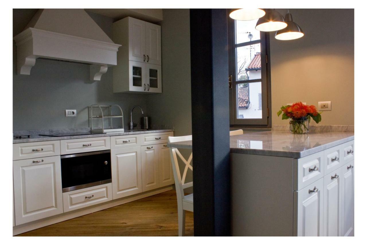 Isola Bella Apartments - Via Della Posta สเตรซา ภายนอก รูปภาพ