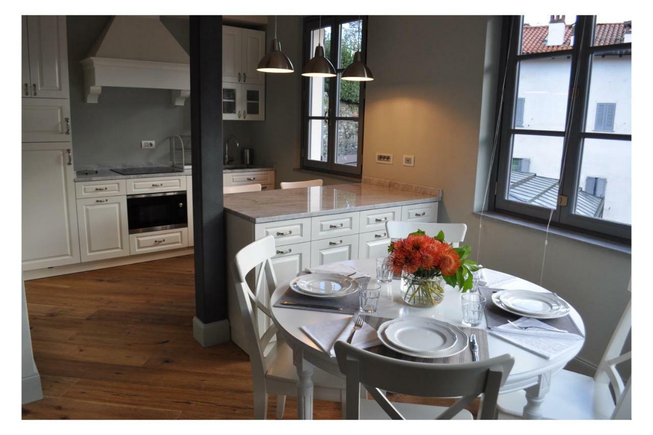 Isola Bella Apartments - Via Della Posta สเตรซา ภายนอก รูปภาพ